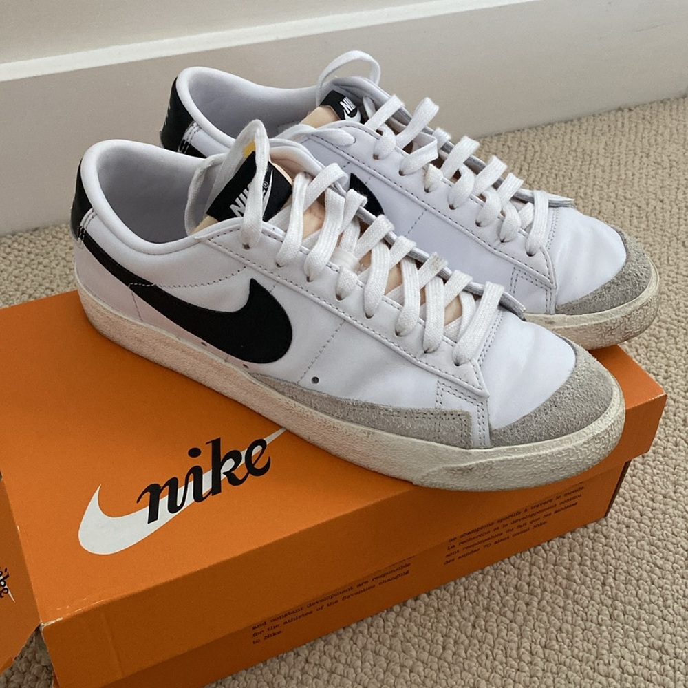 Nike Blazer Low ‘77 Men’s 7.5 Women’s 9 almost new, only worn a couple of times
